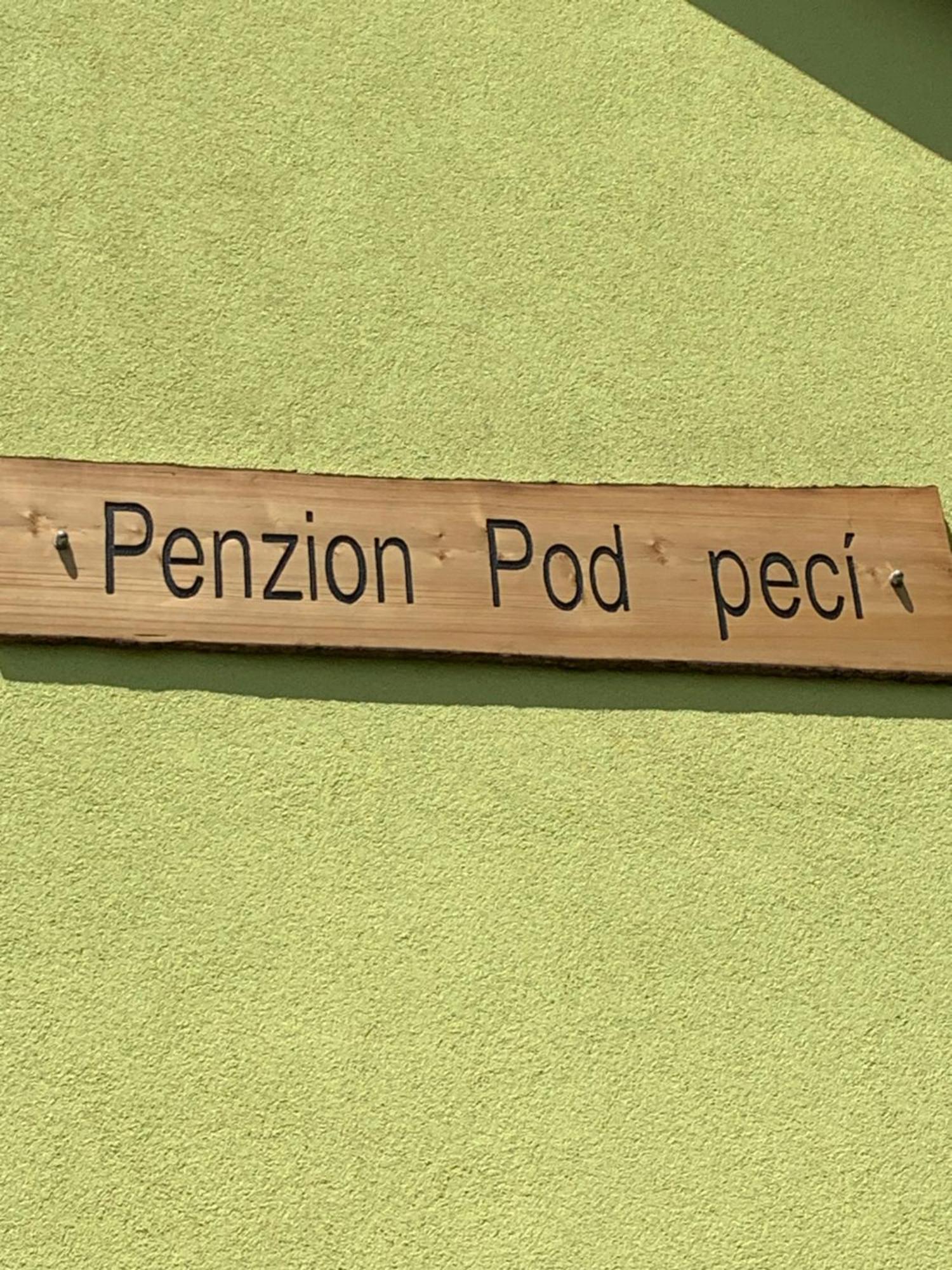 Penzion Pod Peci Lenora 外观 照片
